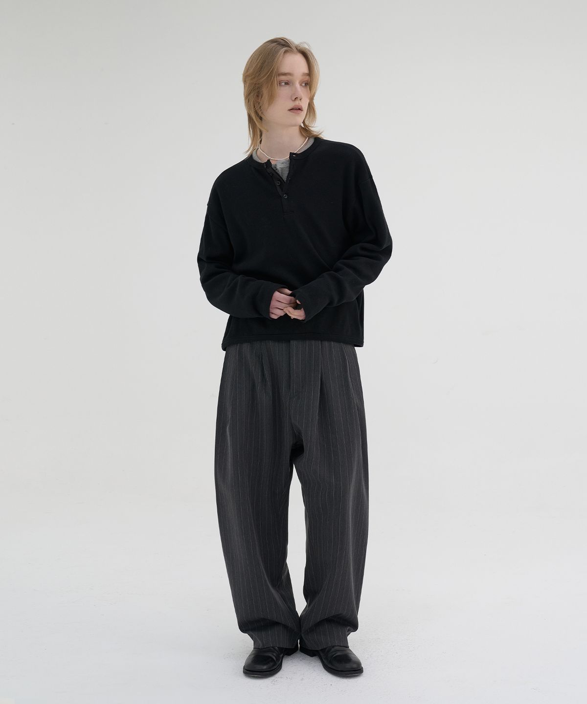 노운(NOUN) pique henley t-shirts (black)