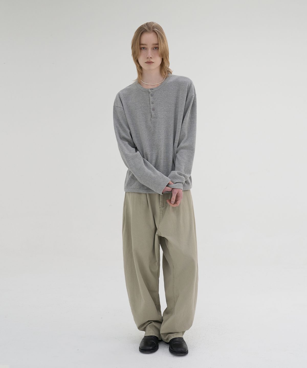 노운(NOUN) pique henley t-shirts (melange gray)