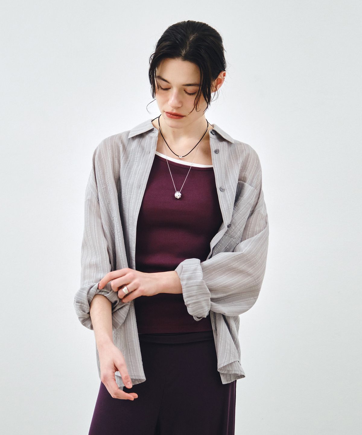 몽돌(MONGDOL) 스트라이프 시스루 오버핏 셔츠 그레이 MDSH019STGRAY
