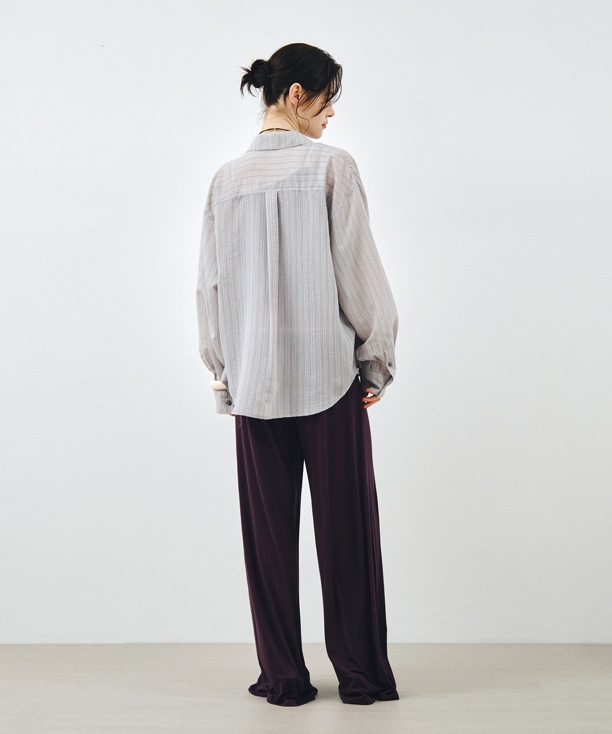 몽돌(MONGDOL) 스트라이프 시스루 오버핏 셔츠 그레이 MDSH019STGRAY