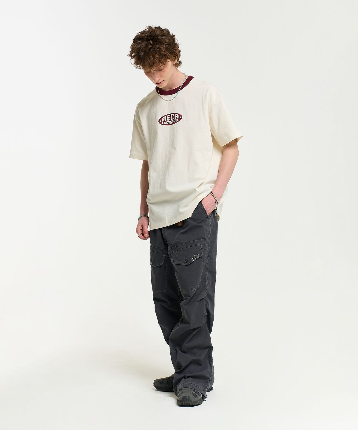 에이카화이트(AECA) AECA OVAL EMBLEM GRAPHIC RINGER HALF SLEEVE TEE-IVORY