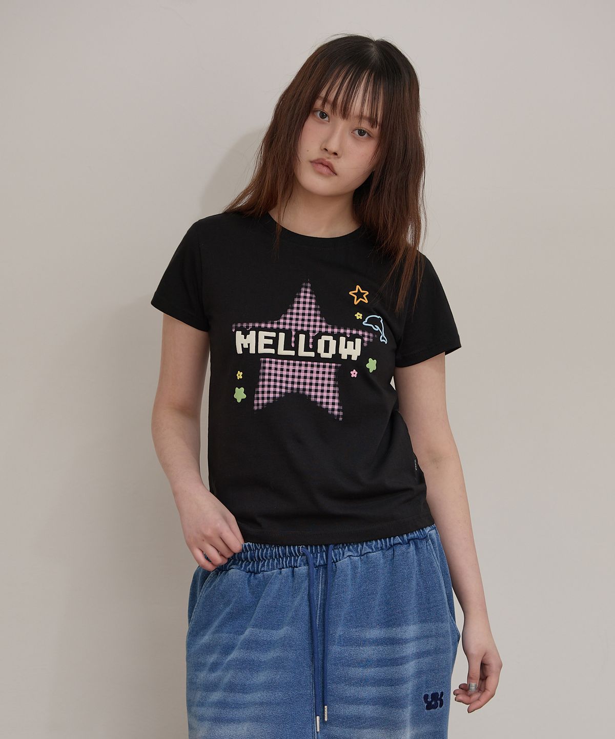 와이케이(WAIKEI) MELLOW 스타 체크 반팔티셔츠 블랙