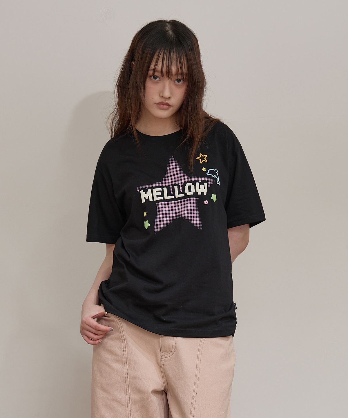 와이케이(WAIKEI) MELLOW 스타 체크 반팔티셔츠 블랙