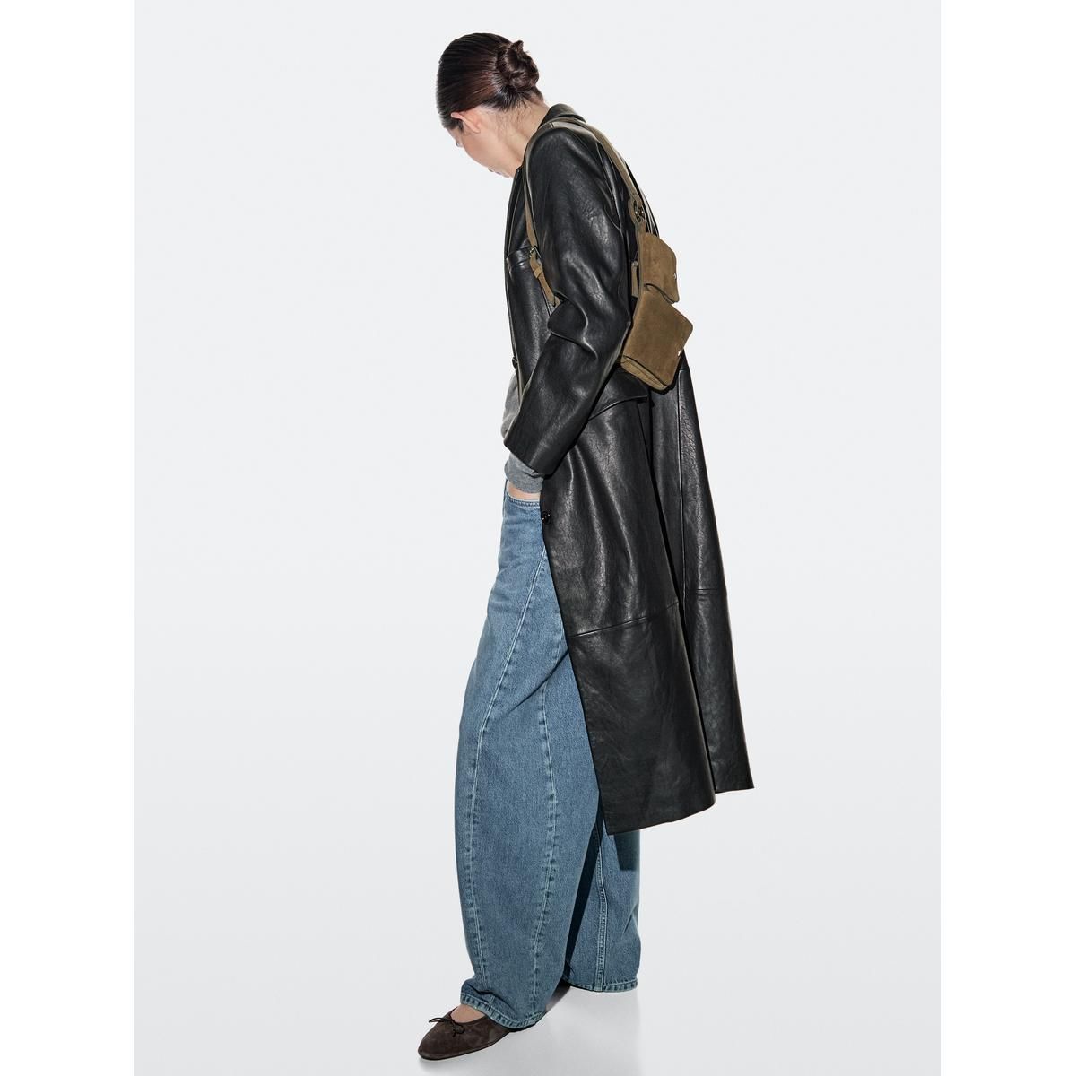 마시모두띠(MASSIMO DUTTI) 더블 컴파트먼트 스플리트 스웨이드 레더 힙색