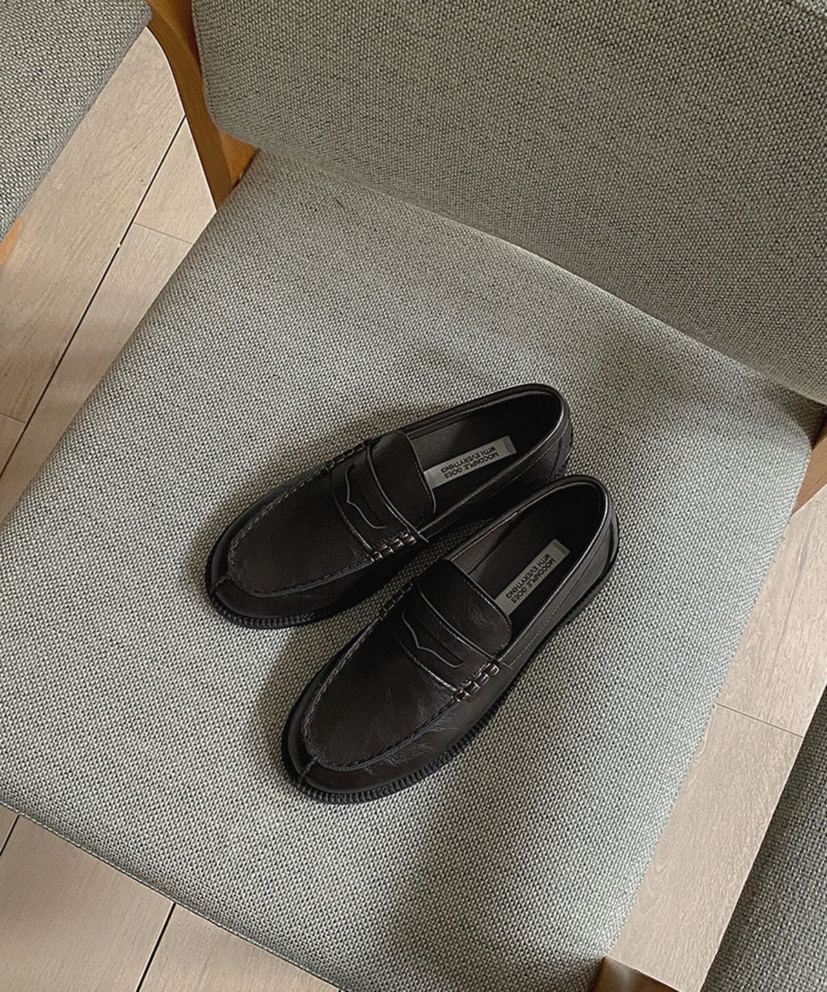 무드앤플(MOODNPLE) 라운드 classic 무드 로퍼 2color 2cm 블랙,다크브라운