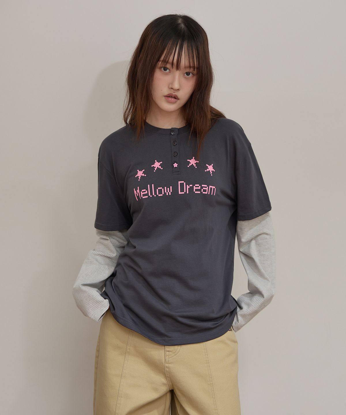와이케이(WAIKEI) MELLOW DREAM 스트라이프 레이어드 티셔츠 차콜