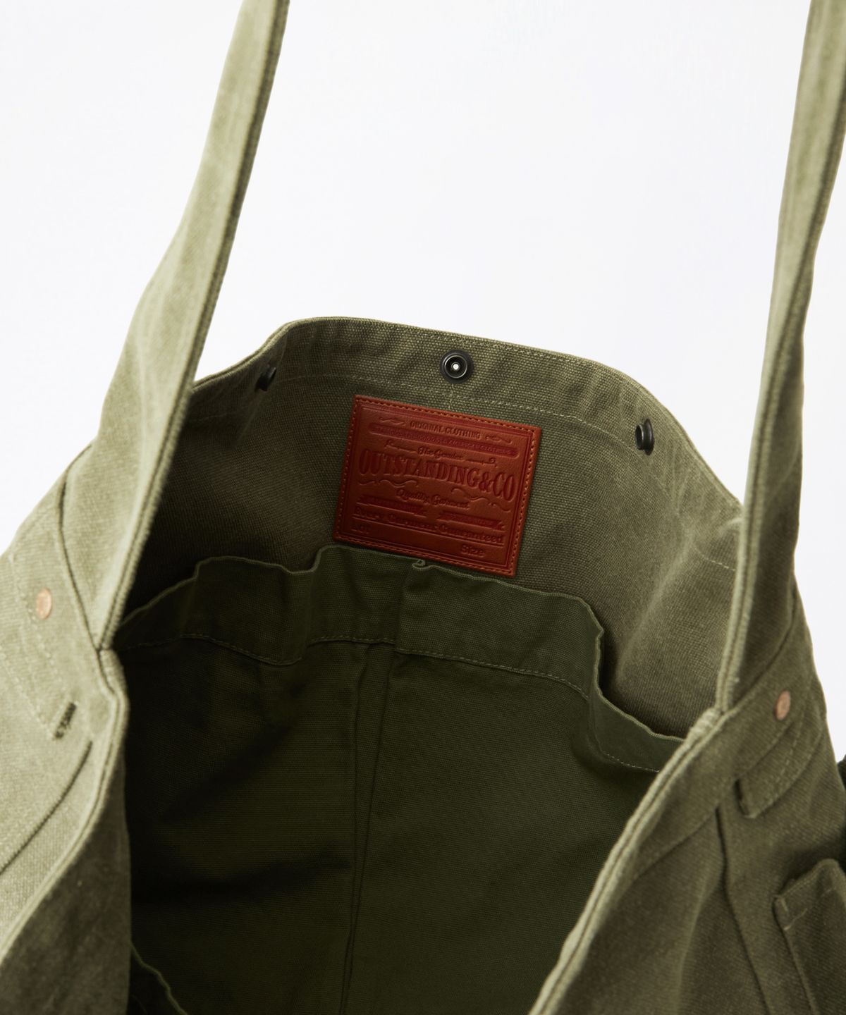 아웃스탠딩(OUTSTANDING) NEWSPAPER BAG_OLIVE