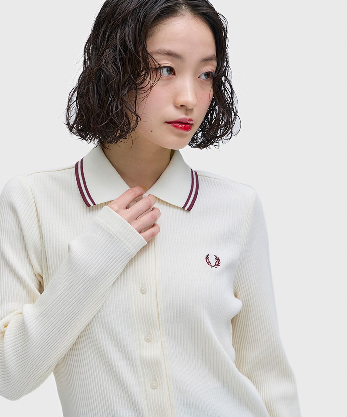 프레드페리(FRED PERRY) [womens] 버튼스루 립 폴로 셔츠 - 에크루 AFPF2612169-560