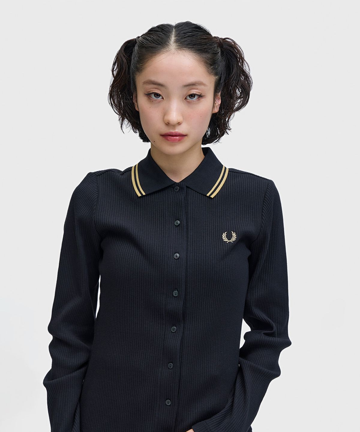 프레드페리(FRED PERRY) [womens] 버튼스루 립 폴로 셔츠 - 블랙 AFPF2612169-102