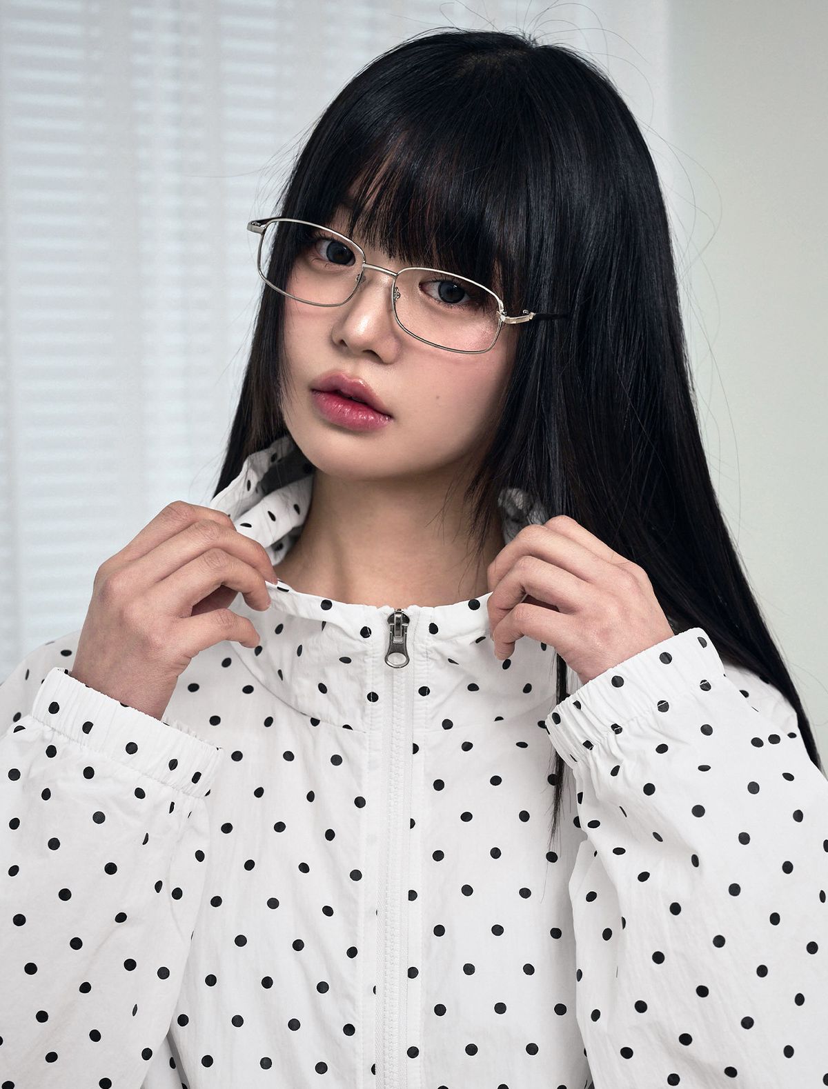 루프(LOOXP) 도트 하이넥 후드 바람막이 윈드브레이커 아이보리