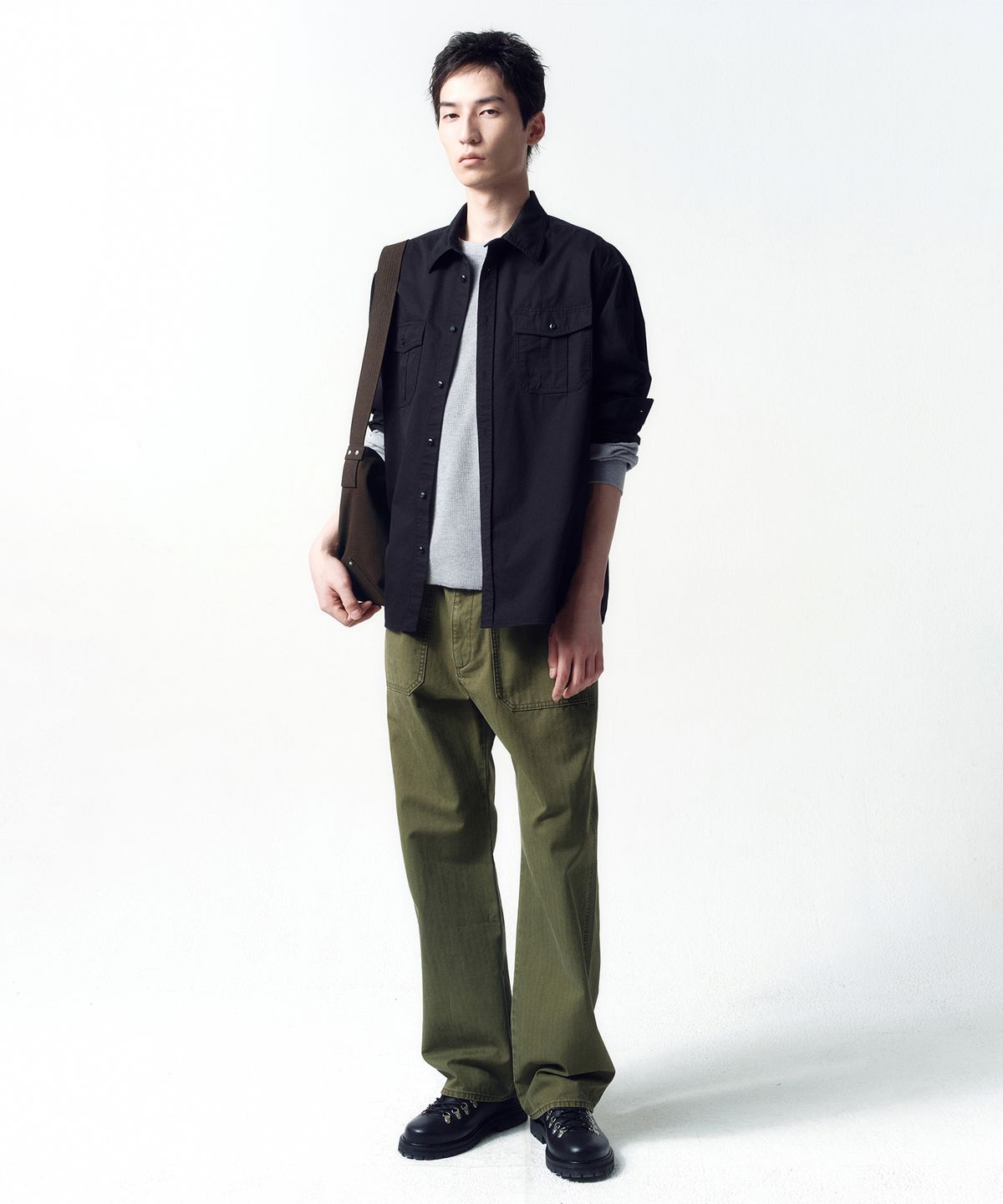 인사일런스(INSILENCE) HBT 베이커 팬츠 OLIVE DRAB