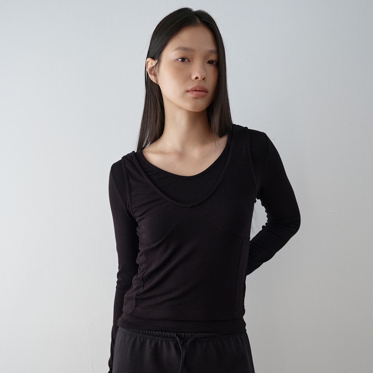 노우드(NOEUD) Reverse Tee (Black)
