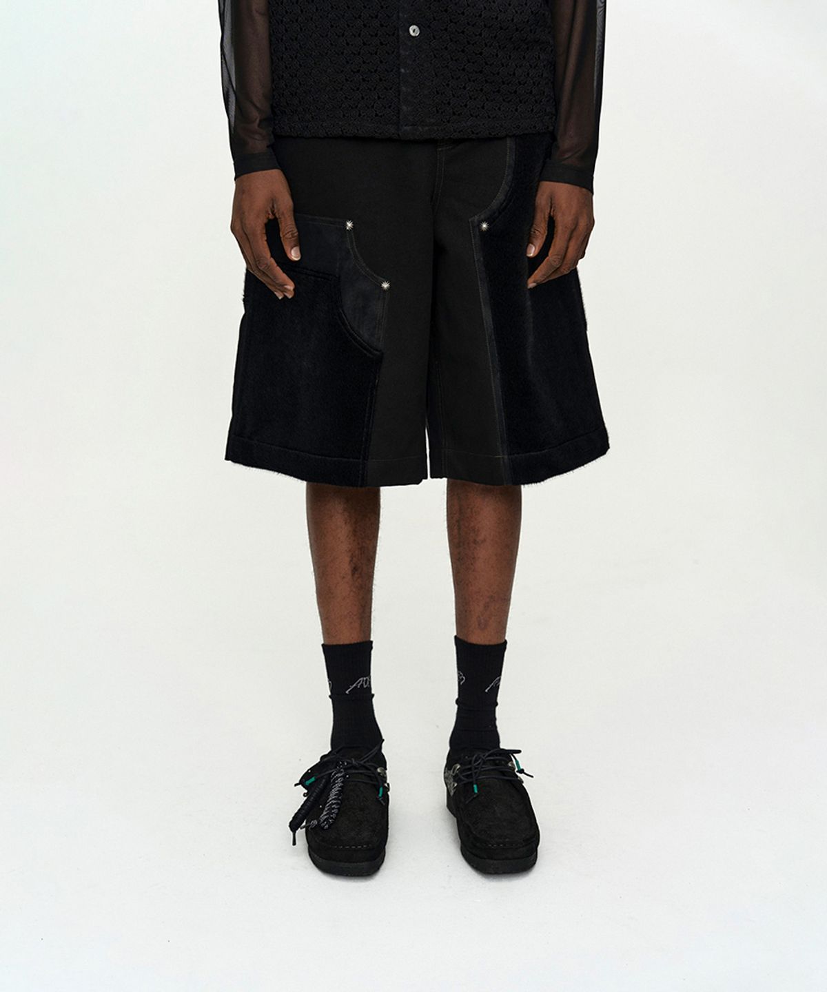 앤더슨벨(ADSB ANDERSSON BELL) FAUX PONY PATCHWORK CARPENTER SHORTS apa867m(BLACK)