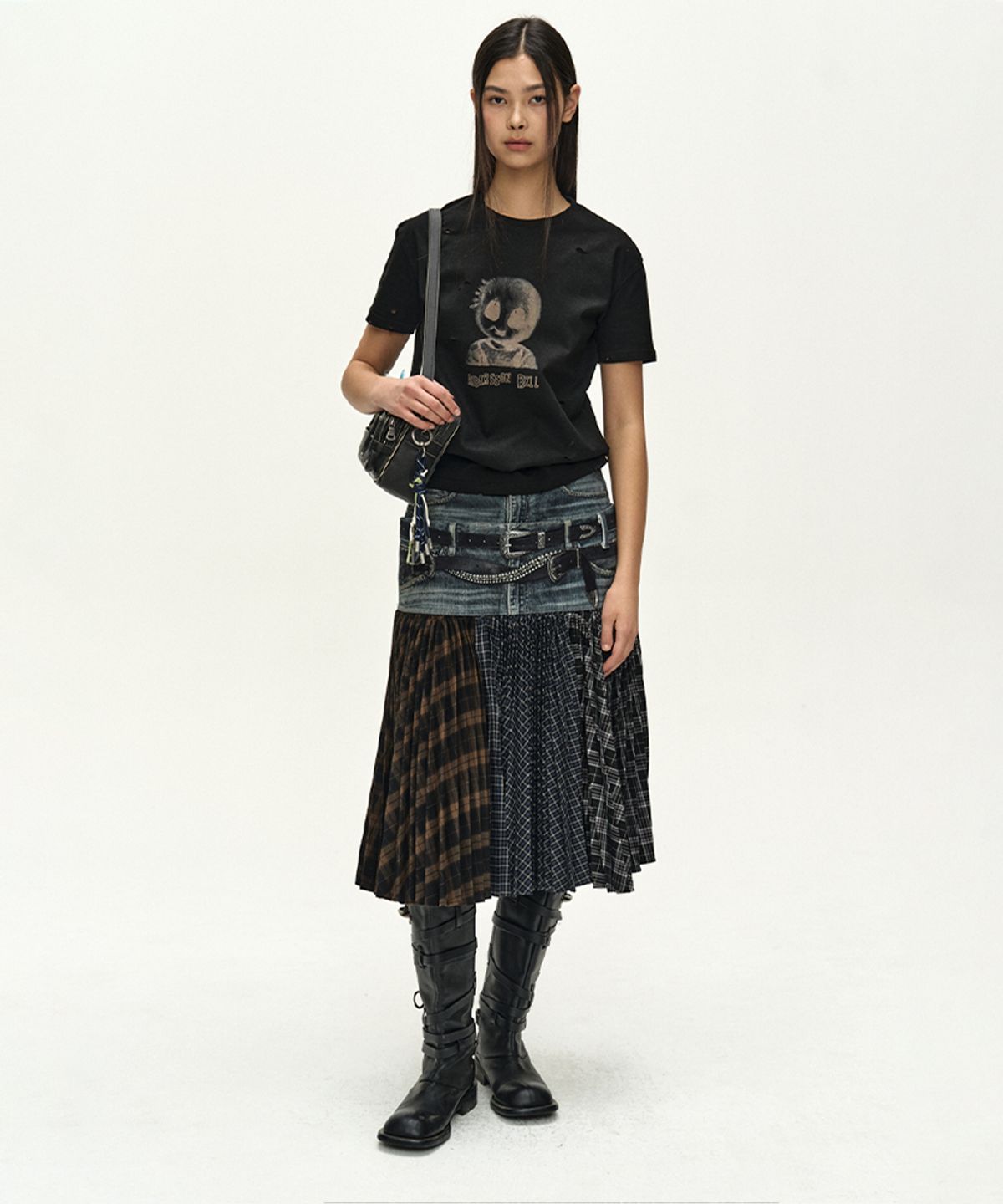 앤더슨벨(ADSB ANDERSSON BELL) UNISEX ALIEN MACHINERY T-SHIRT atb1583u(BLACK)
