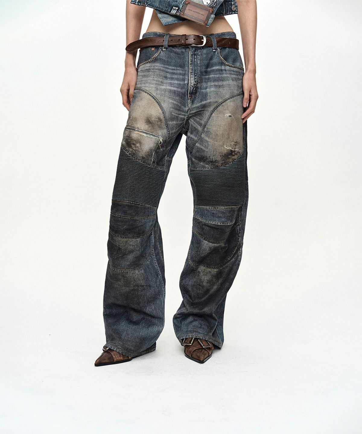 앤더슨벨(ADSB ANDERSSON BELL) DENIM TROMPE-LOEIL GRAPHIC BIKER JEANS apa919u(MID BLUE)