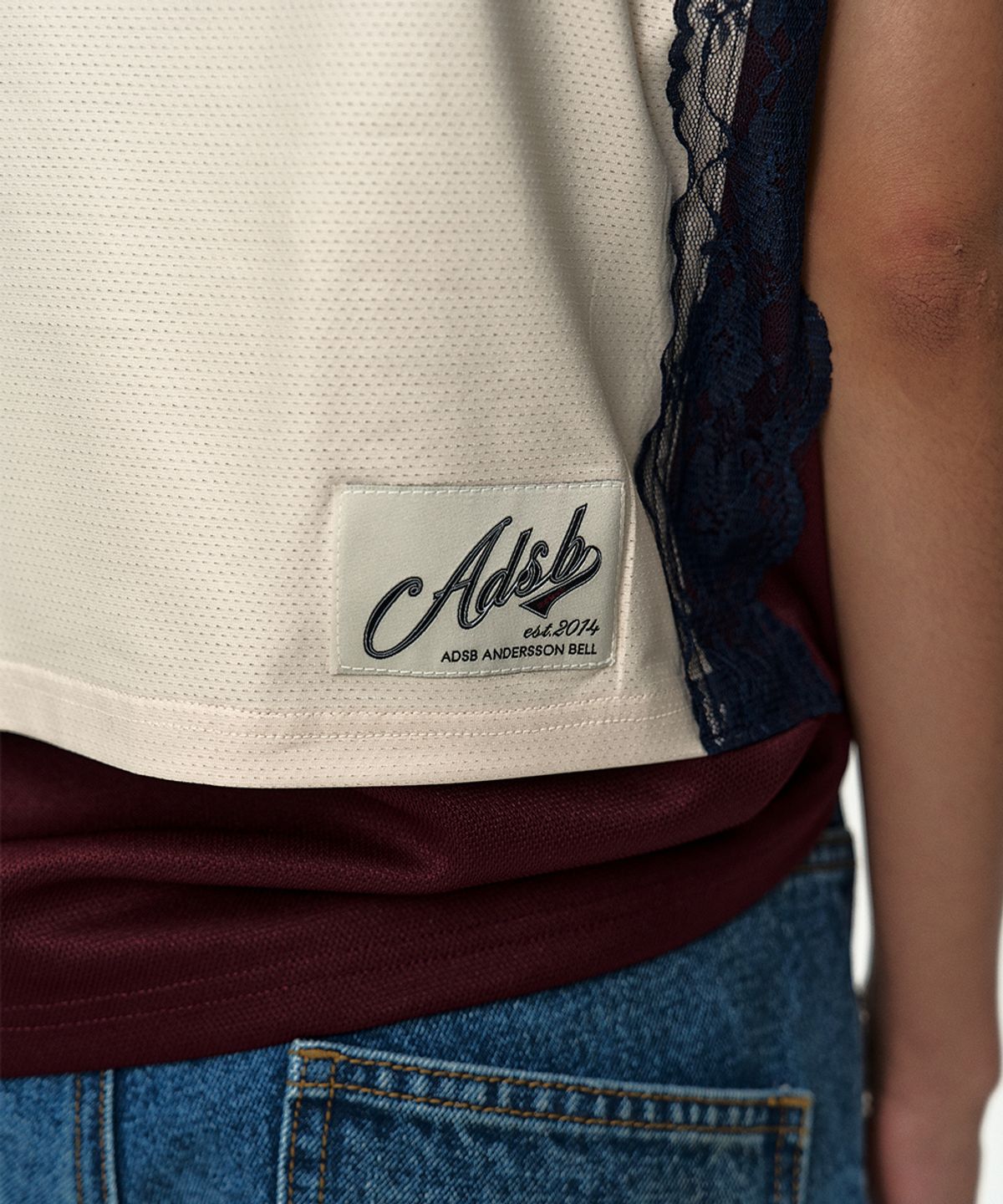 앤더슨벨(ADSB ANDERSSON BELL) LACE TRIMMED POLO JERSEY TOP atb1487w(WINE/LIGHT YELLOW)