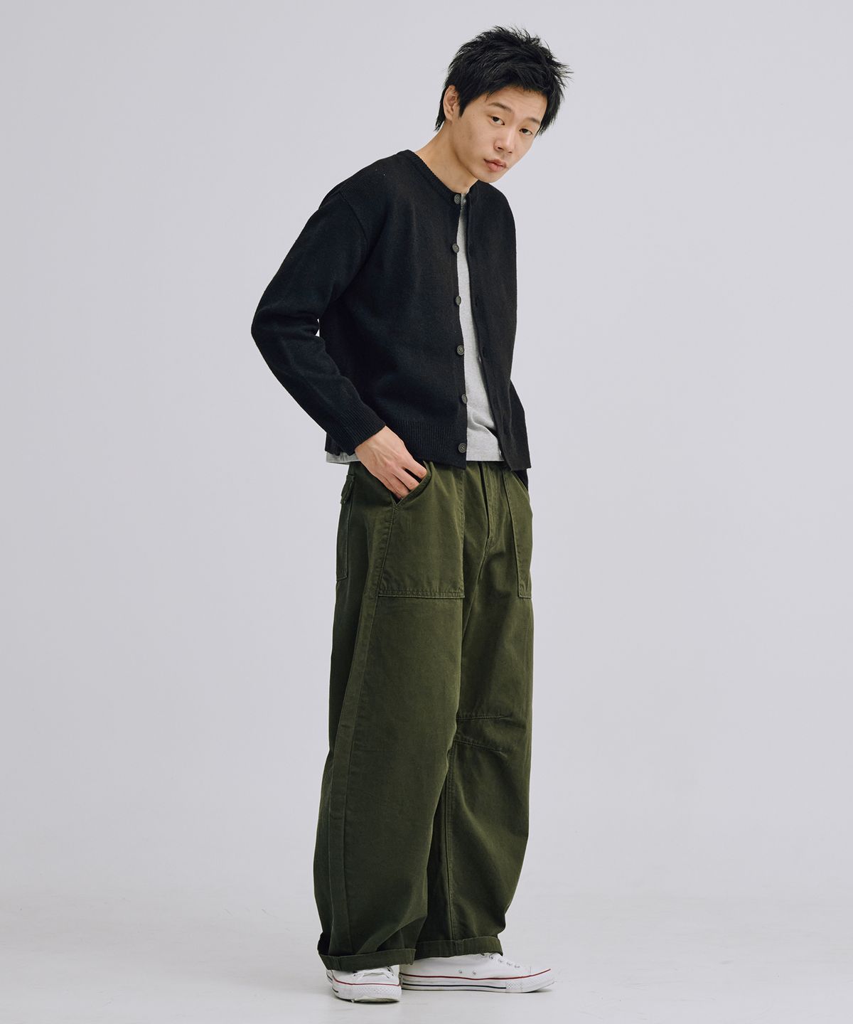 테이크이지(TAKEASY) 에센셜 크롭 니트 가디건 (블랙)