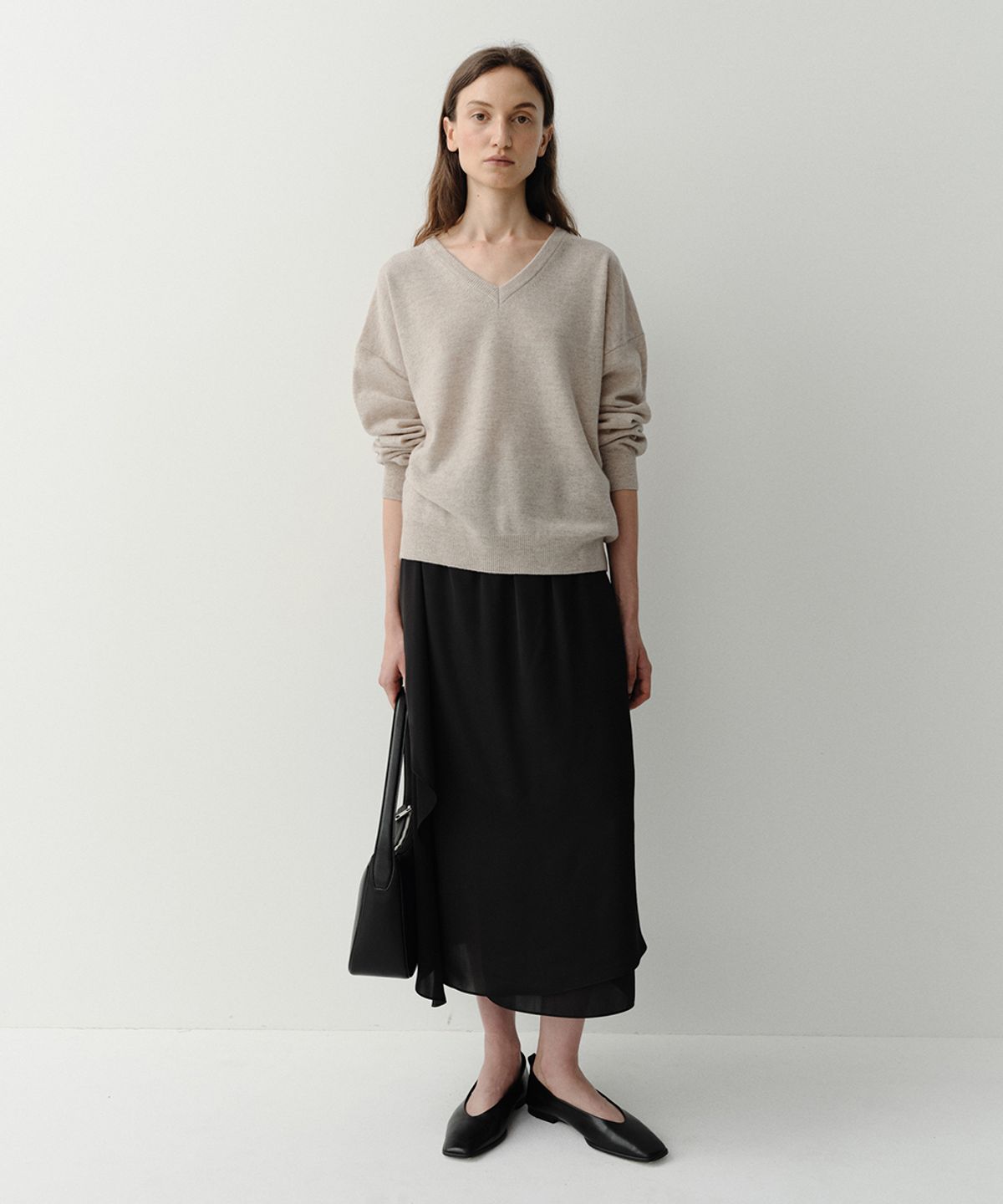 이아(EAAH) RODE CASHMERE V NECK PULLOVER (OATMEAL)