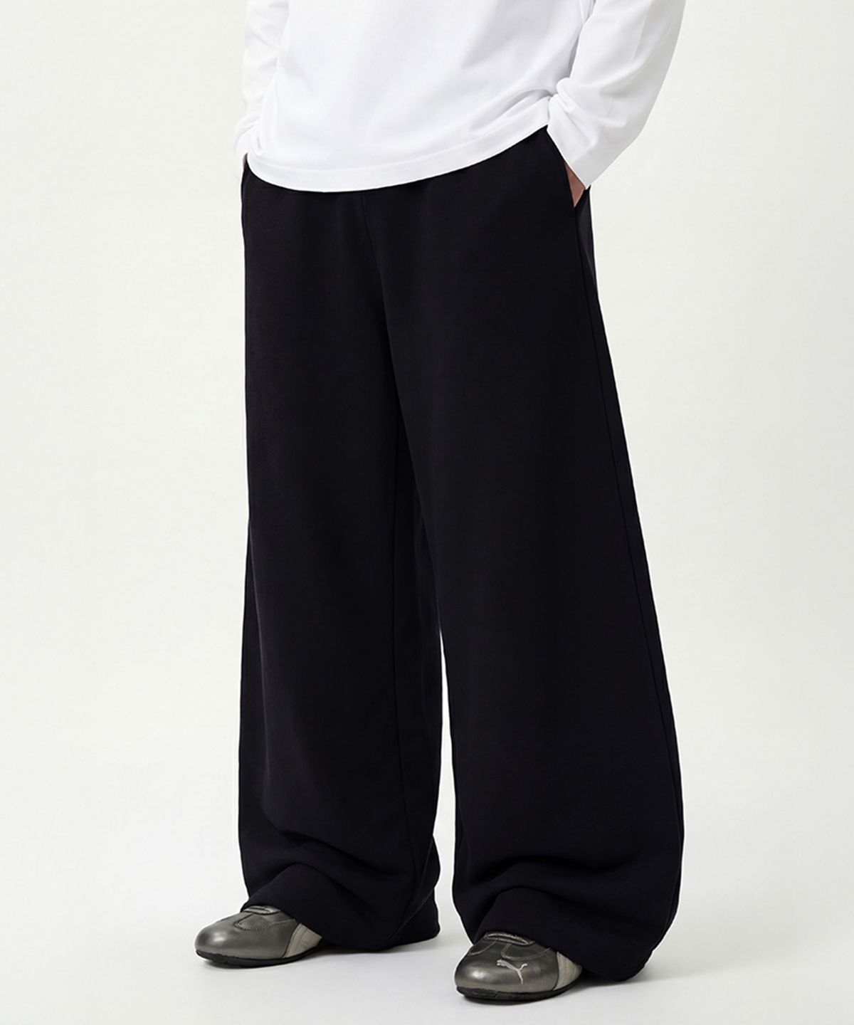 그레이버(GRAVER) [UNISEX]DOT CROSS_LACE 트레이닝 와이드 팬츠_2color