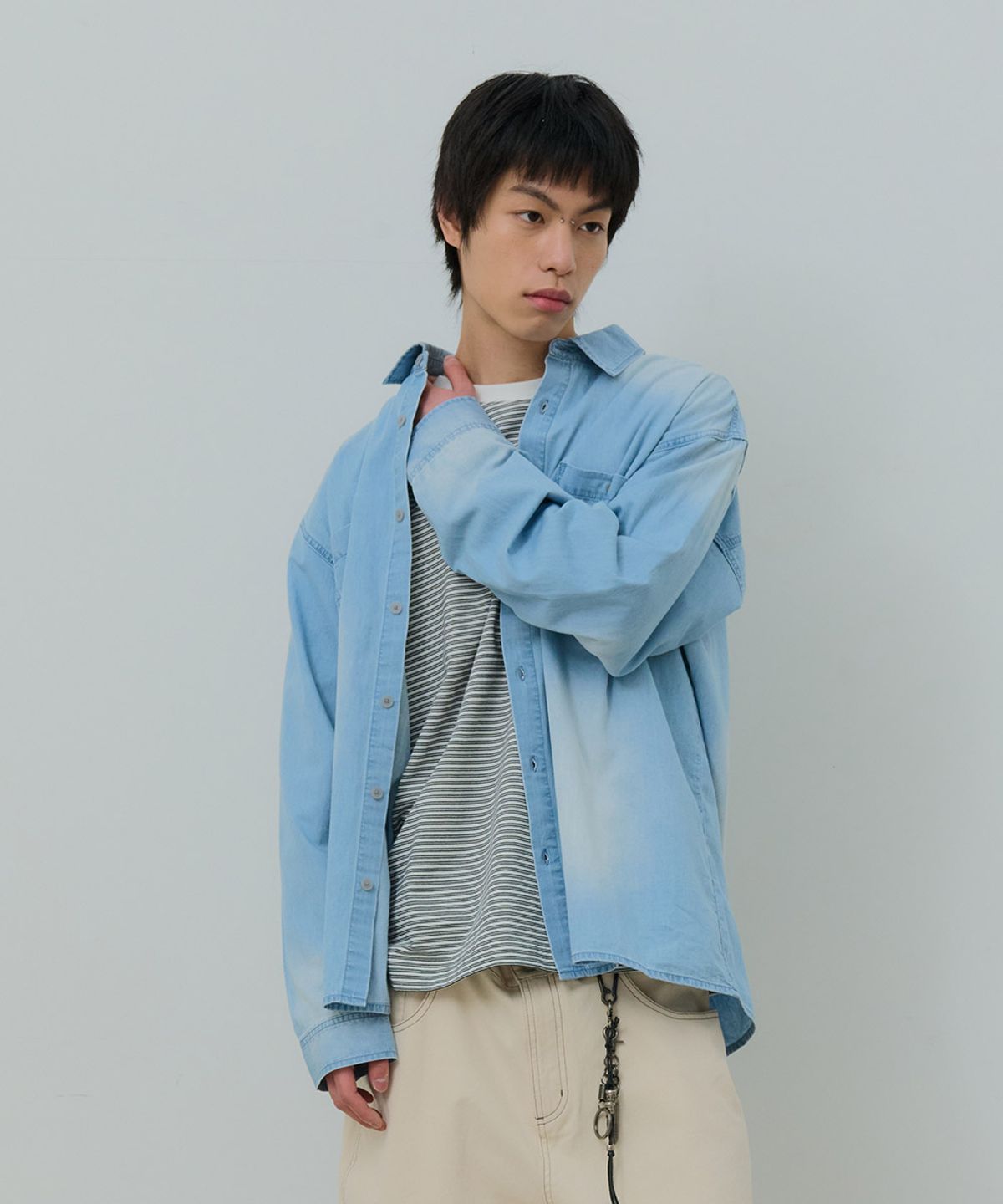 데시레드(DESIRED) 라이트 웨이트 데님 셔츠-FASK5401B0D