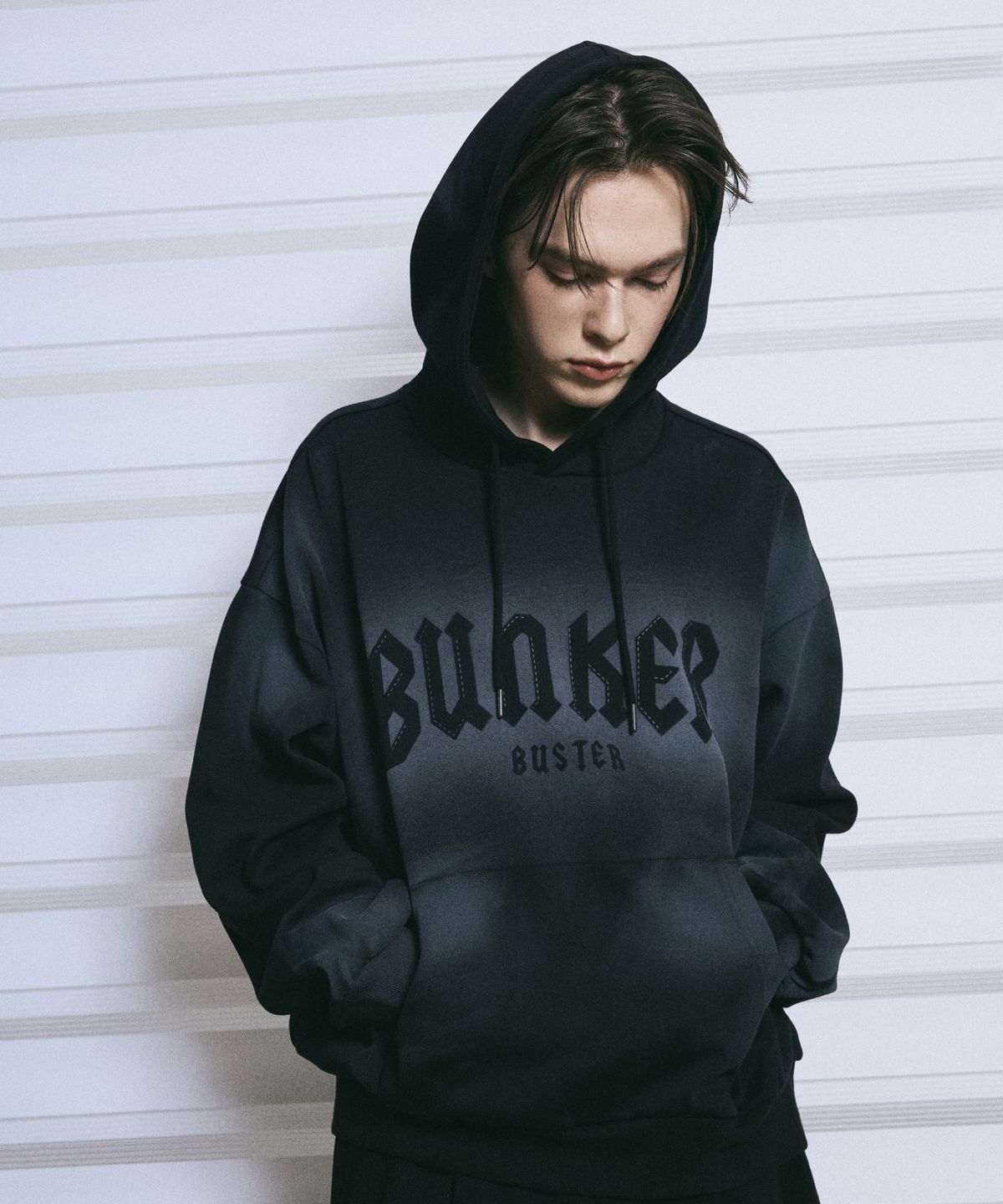 벙커버스터(BUNKERBUSTER) 더티 워싱 후디 MQ1TU060_BLACK