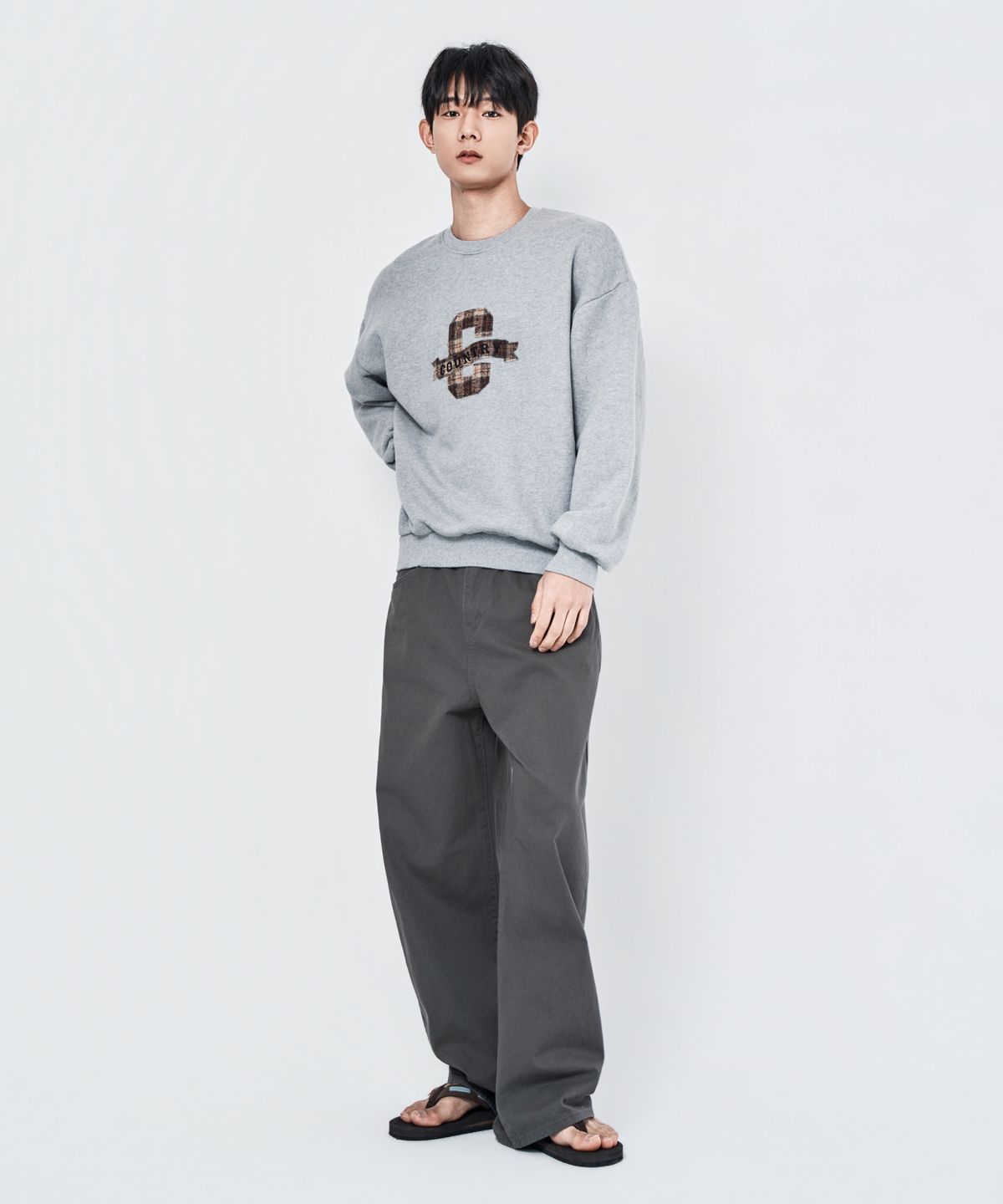 와르(WAAR) M1081 컨트리 자수 맨투맨(3colors)