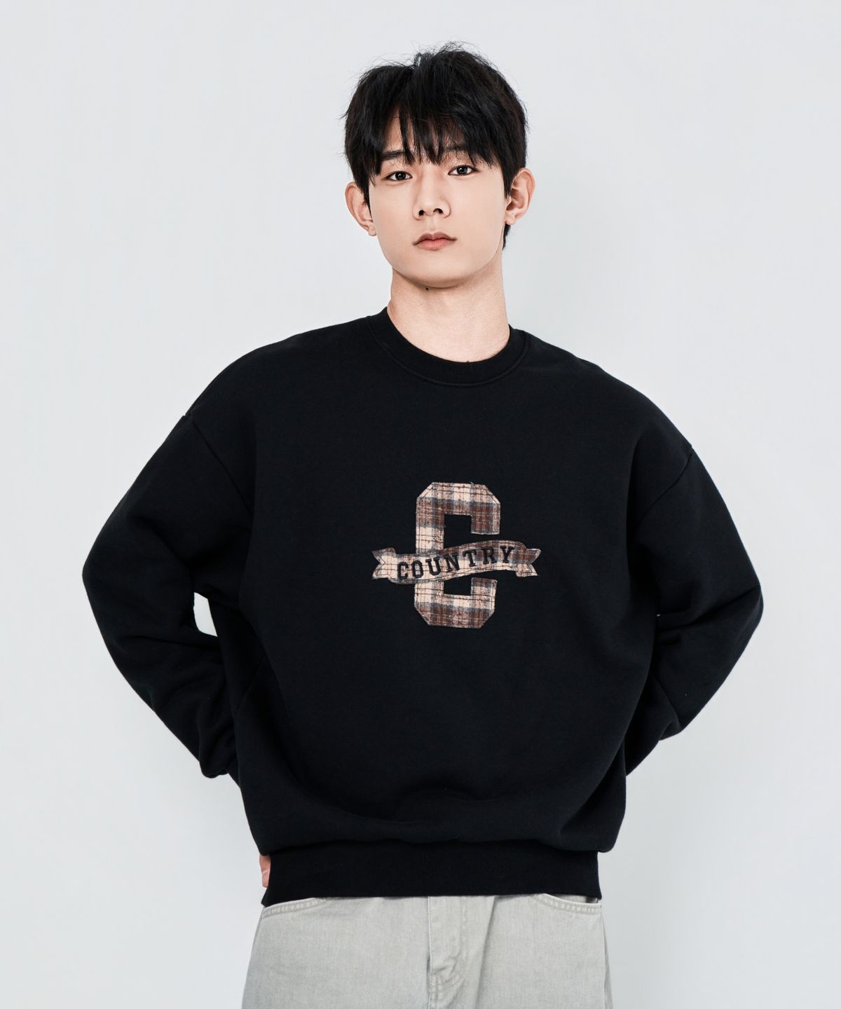 와르(WAAR) M1081 컨트리 자수 맨투맨(3colors)