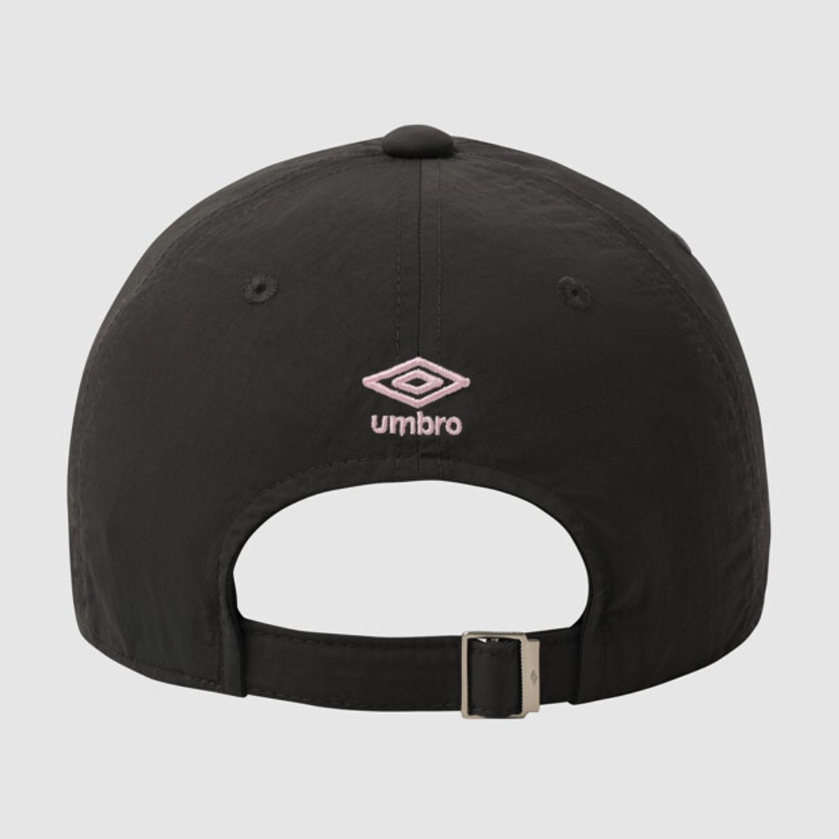 엄브로(UMBRO) 라운드 그래픽 볼캡 차콜 UR122CCP22