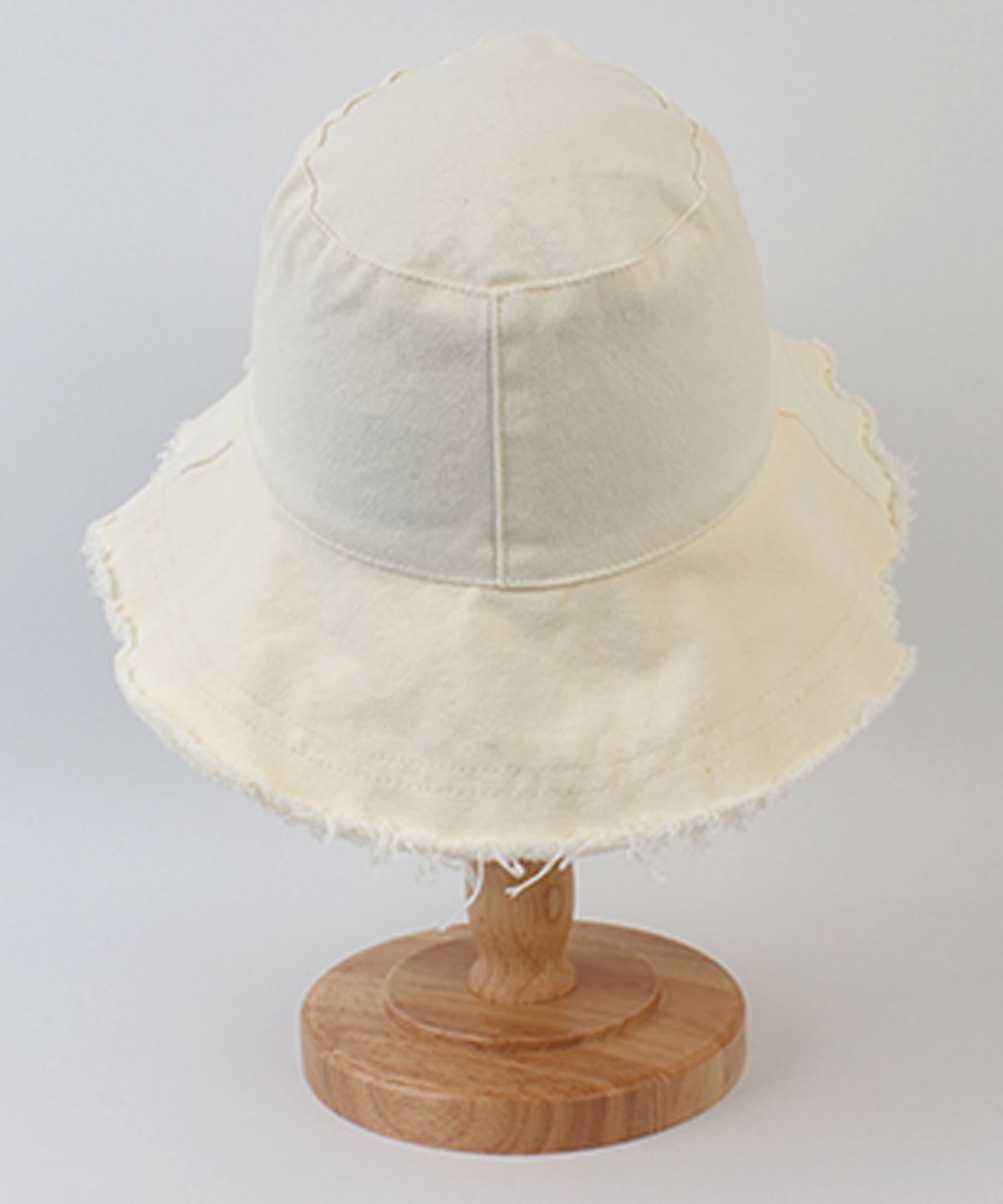 유니버셜 케미스트리(UNIVERSAL CHEMISTRY) Bubble Ivory Vintage Bucket Hat 버킷햇