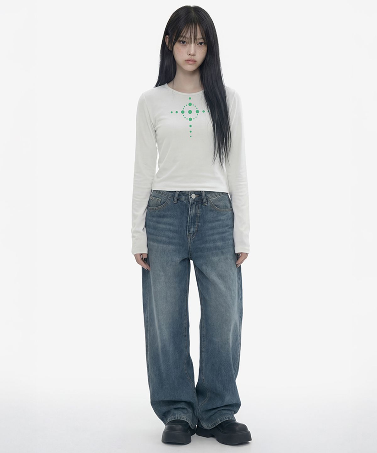 그레이버(GRAVER) [WOMAN]LINE DOTS U넥 롱슬리브_2color