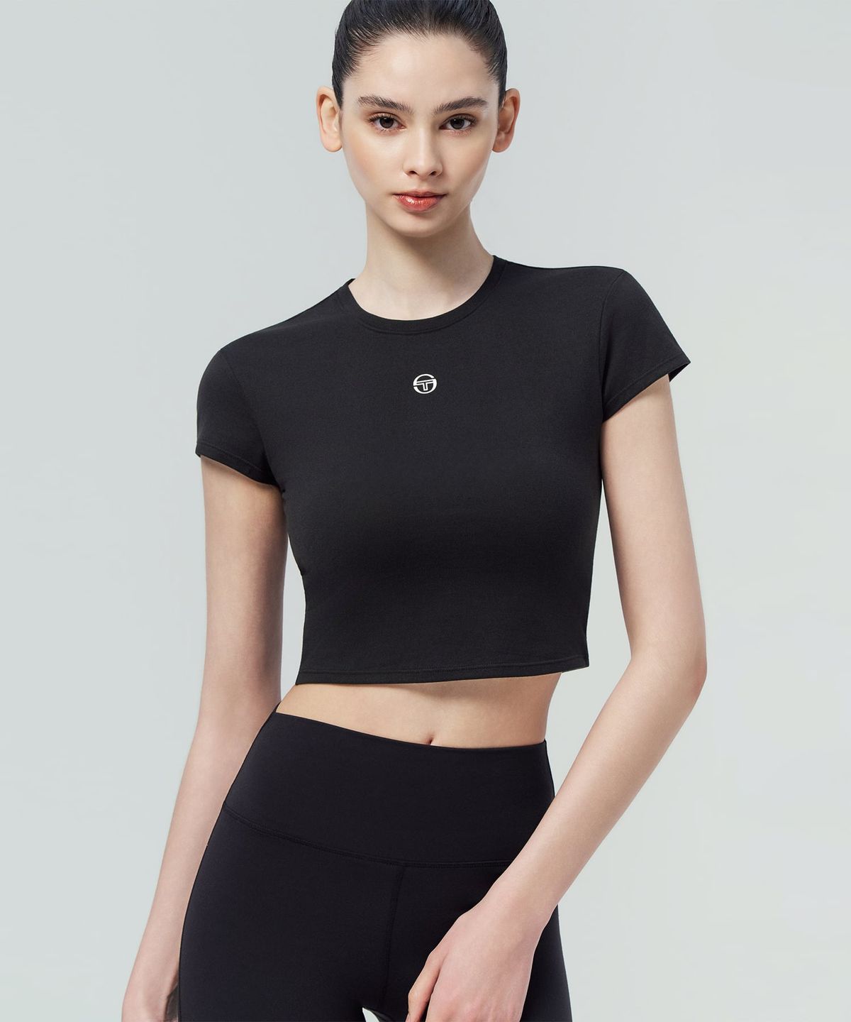 세르지오 타키니(SERGIO TACCHINI) W 크롭 소프트 슬림 티셔츠 (Black)