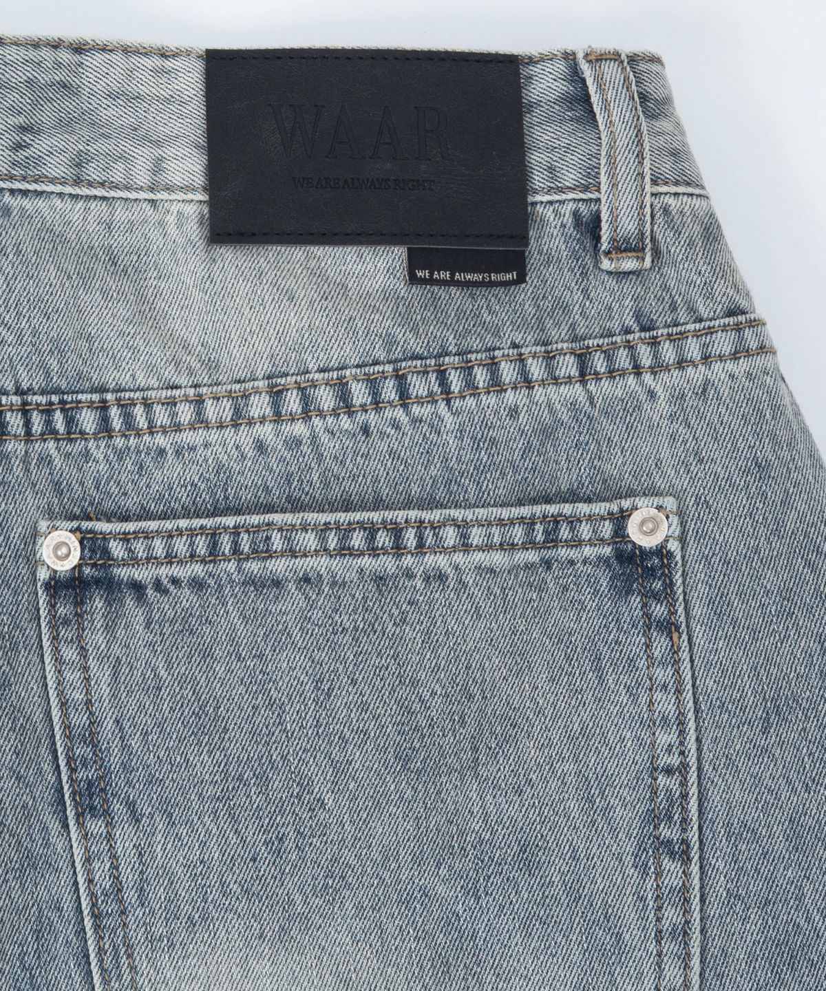 와르(WAAR) M279 커브드핏 데님 와이드 팬츠_라이트블루