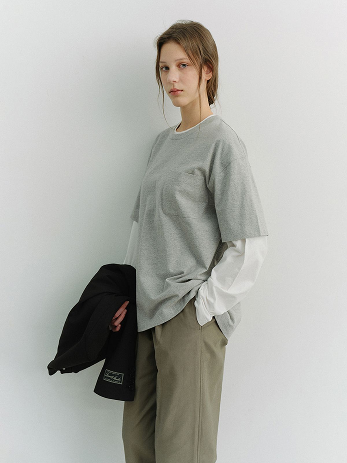 던스트(DUNST) UNISEX LAYERED SET-UP T-SHIRT_UDTS6A117_OFF WHITE / MELANGE GREY