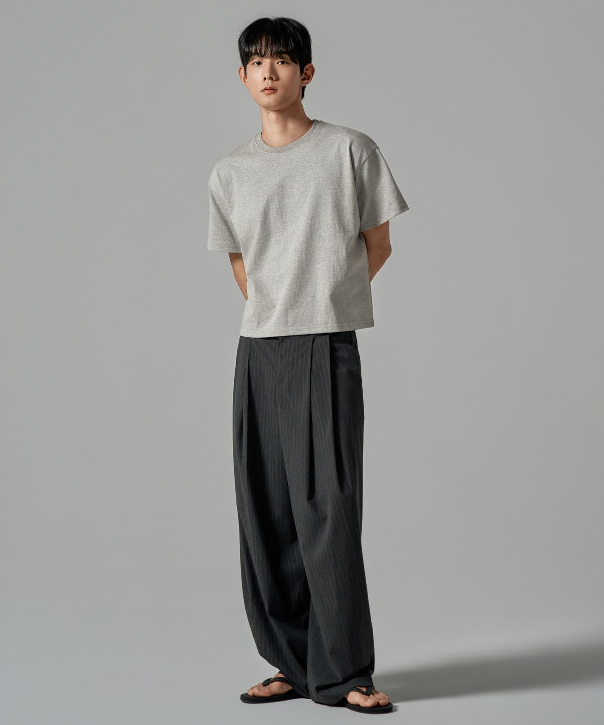 와르(WAAR) M282 투턱 스트라이프 슬랙스(2colors)