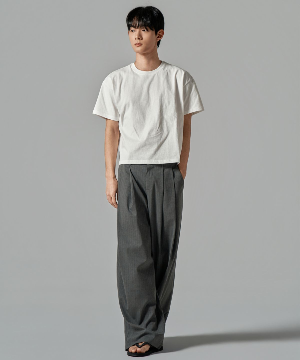 와르(WAAR) M282 투턱 스트라이프 슬랙스(2colors)