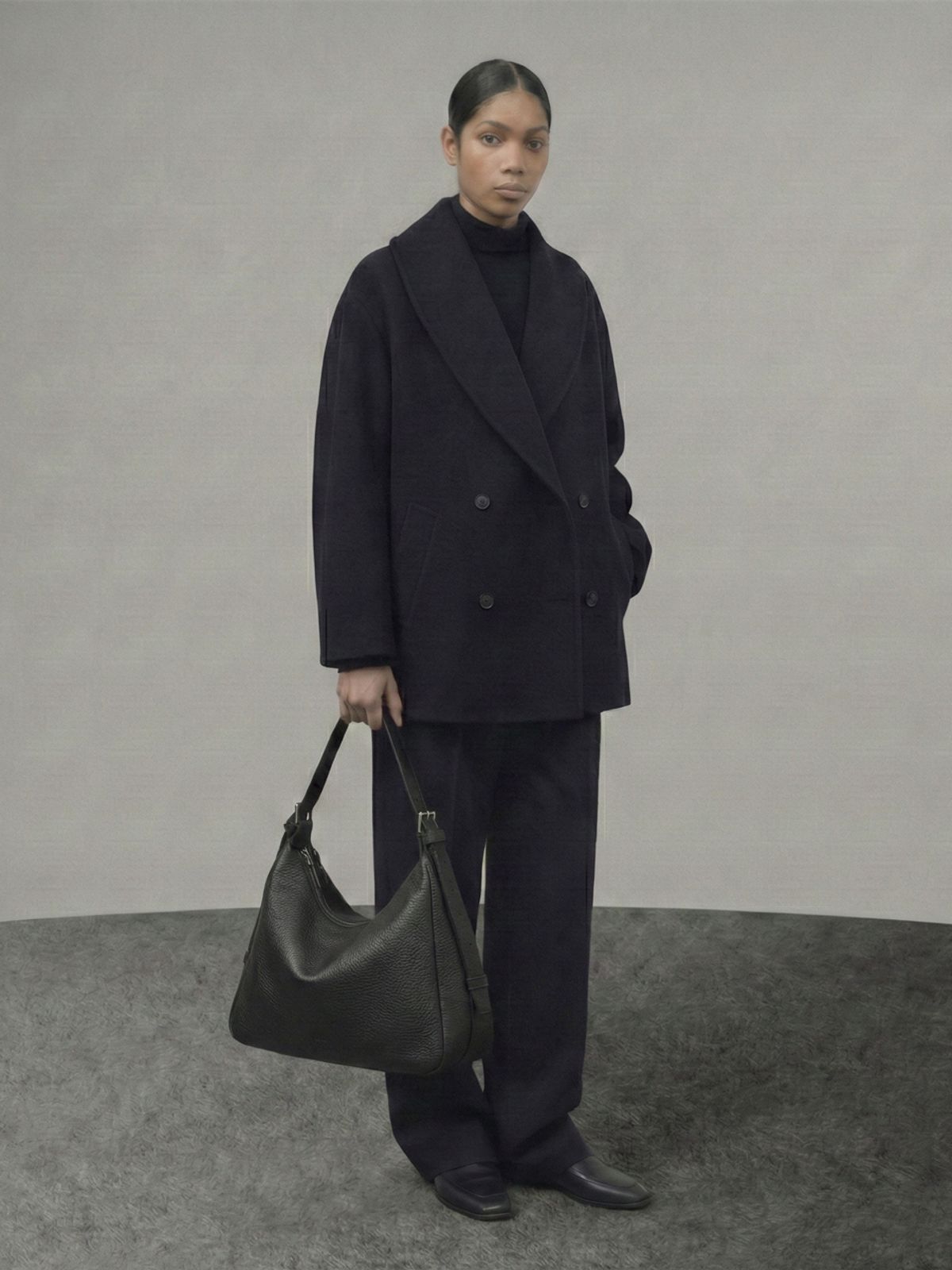 밋맷밋(MEETMETMEET) The Mark Large Embossed Black