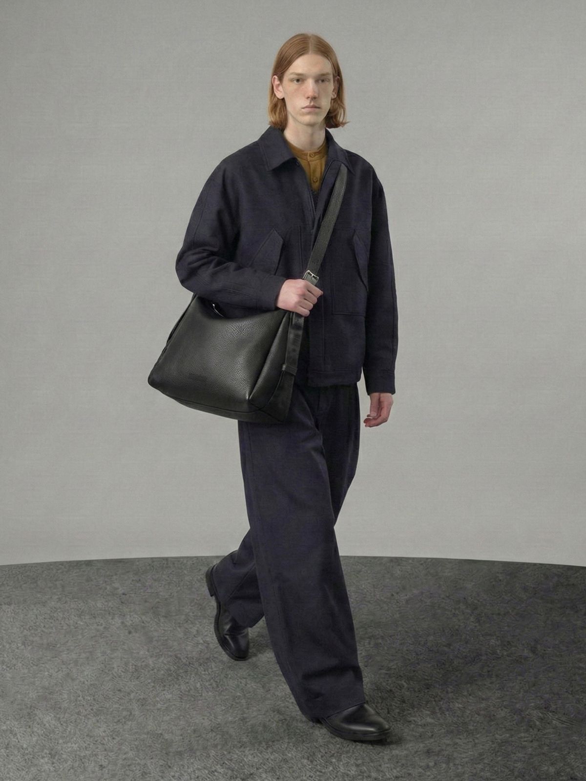 밋맷밋(MEETMETMEET) The Mark Large Embossed Black