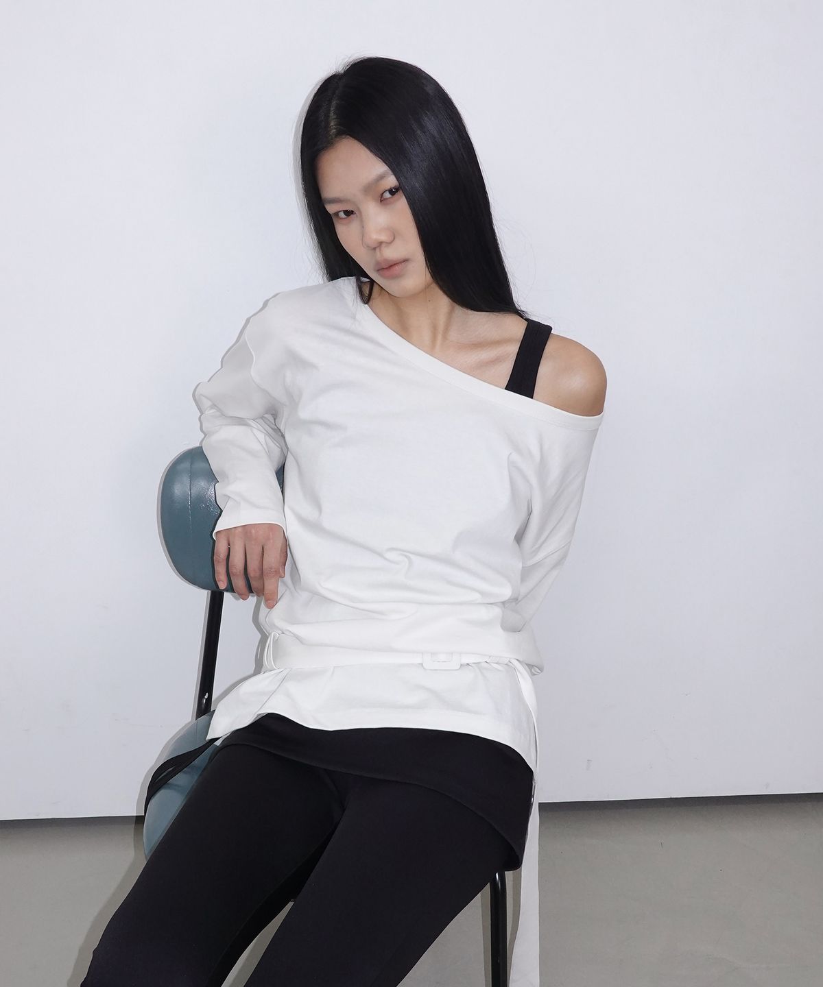 샌드릭(SANDRIC) One Shoulder Belt T_Ivory