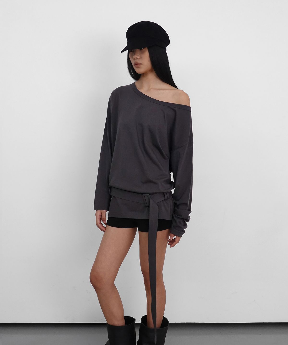 샌드릭(SANDRIC) One Shoulder Belt T_Charcoal