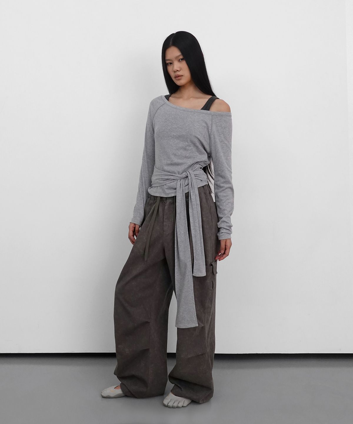 샌드릭(SANDRIC) Strap Off Shoulder T_Melange Grey