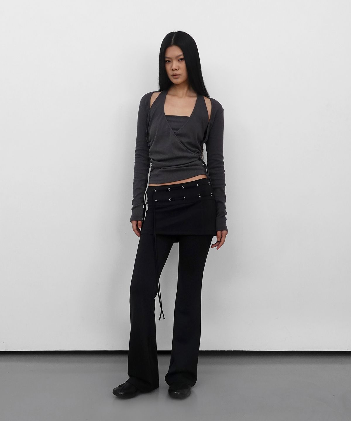 샌드릭(SANDRIC) Eyelet Skirt Pants_Black