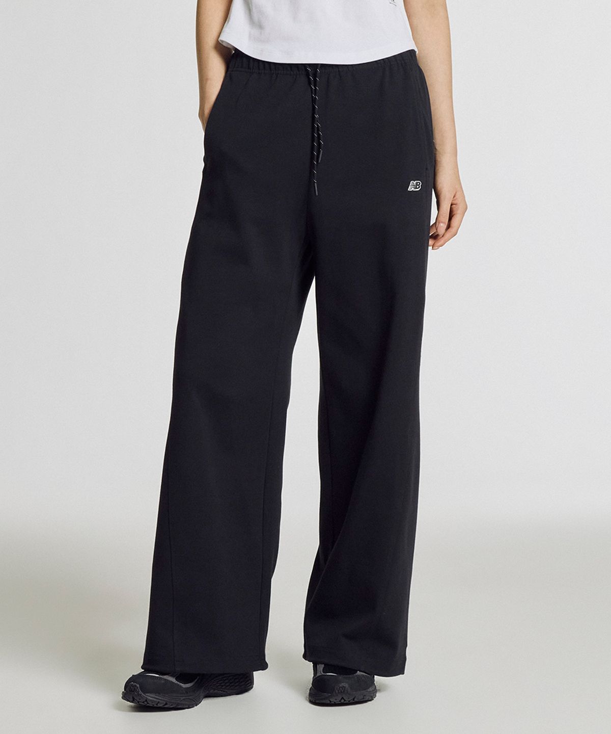 뉴발란스(NEW BALANCE) NBMLG2W432 / WOMEN 썸머 경량 이중직 오버 와이드 팬츠 (BLACK)