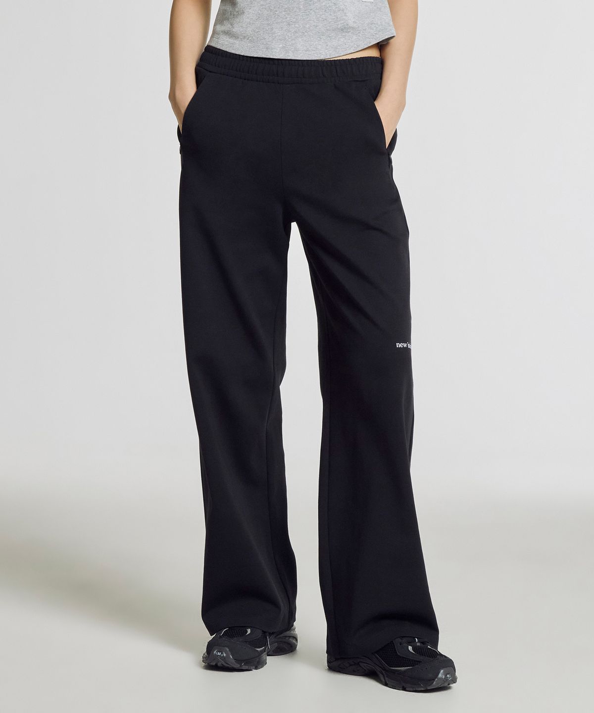 뉴발란스(NEW BALANCE) NBMLG2W422 / WOMEN 썸머 경량 이중직 와이드팬츠 (BLACK)