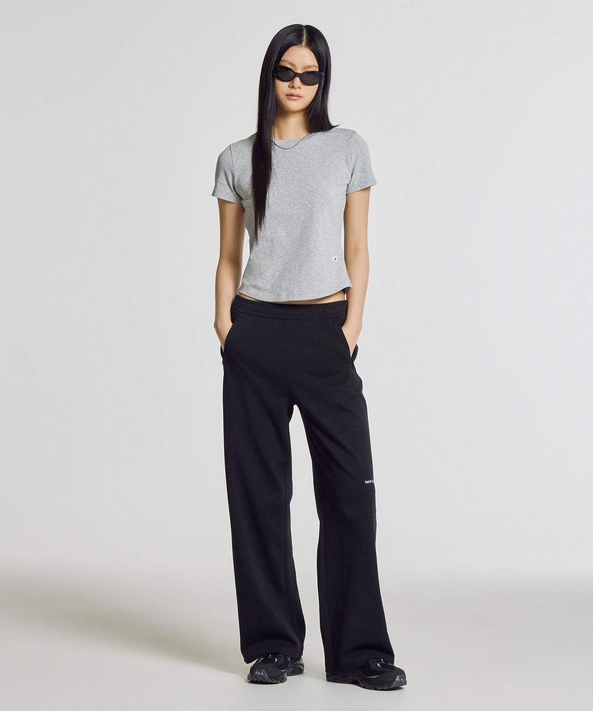 뉴발란스(NEW BALANCE) NBMLG2W422 / WOMEN 썸머 경량 이중직 와이드팬츠 (BLACK)