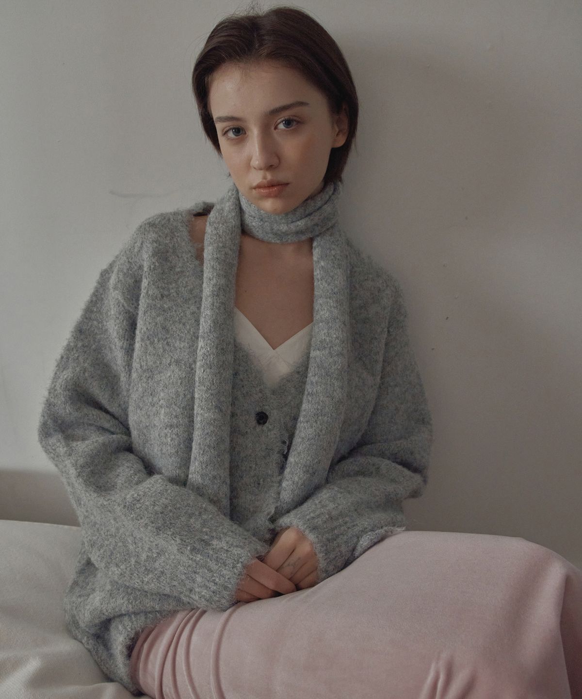 포에트서울(POETSEOUL) hairy muffler_light gray