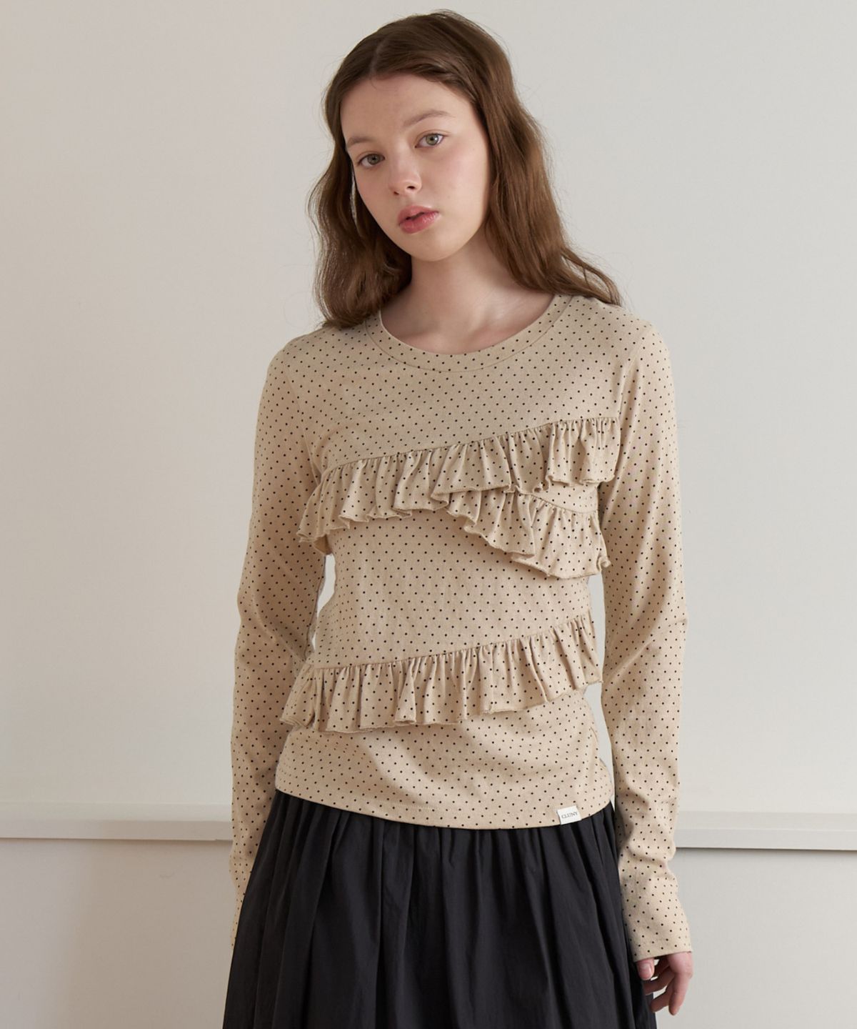 클루니(CLUNY) Frill Lace Dot Long Sleeve T-Shirt - beige