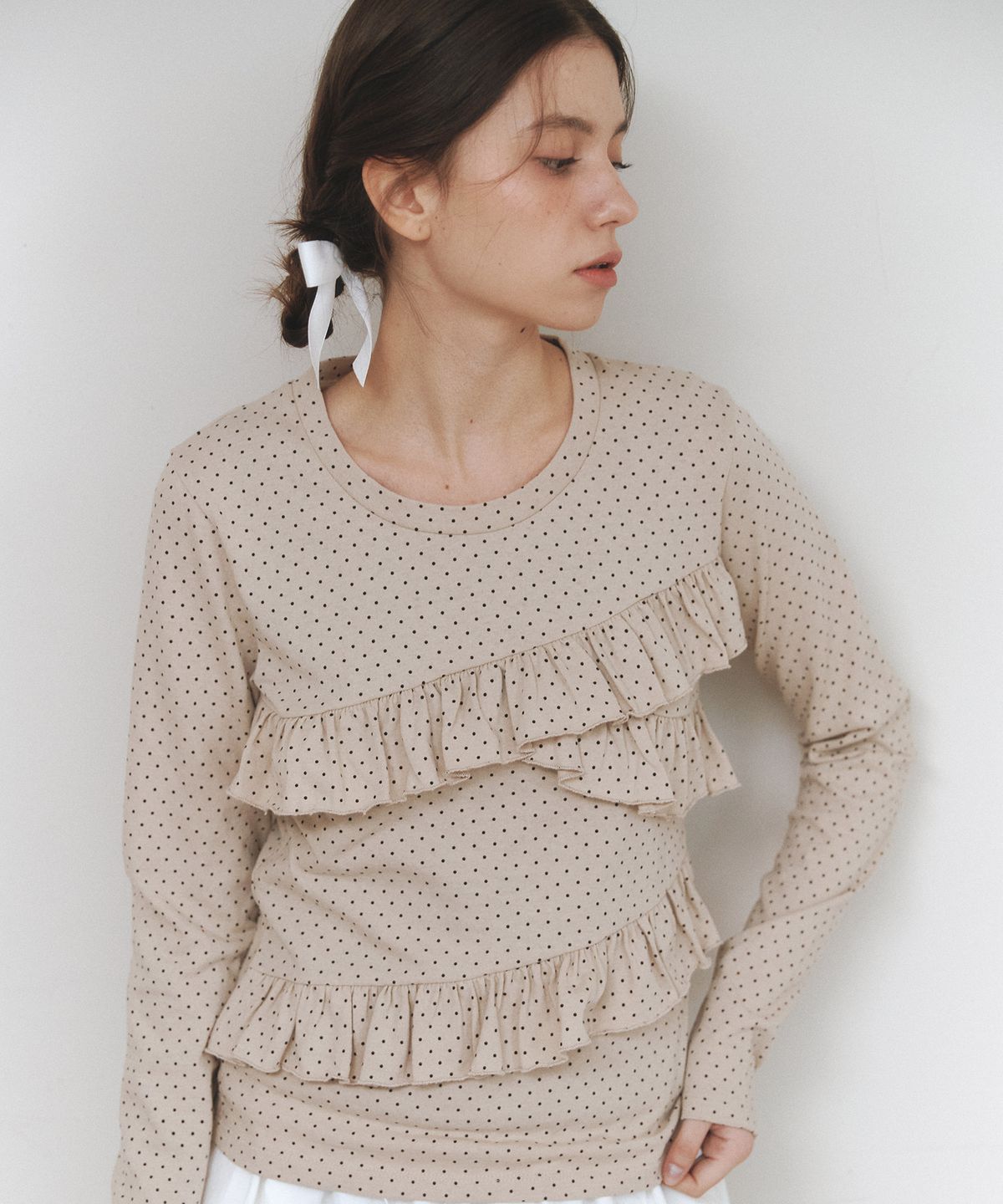 클루니(CLUNY) Frill Lace Dot Long Sleeve T-Shirt - beige