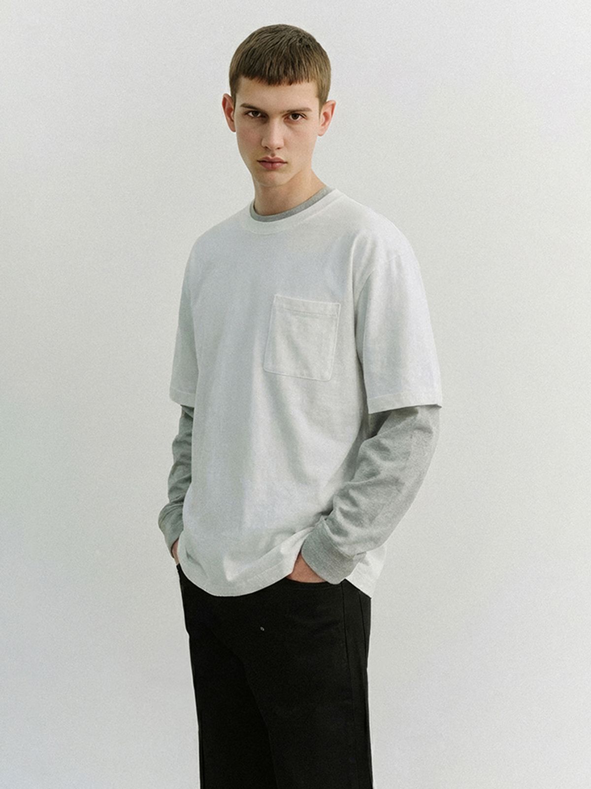 던스트 포 맨(DUNST FOR MEN) LAYERED SET-UP T-SHIRT_UNISEX_UDTS6A117_OFF WHITE / MELANGE GREY