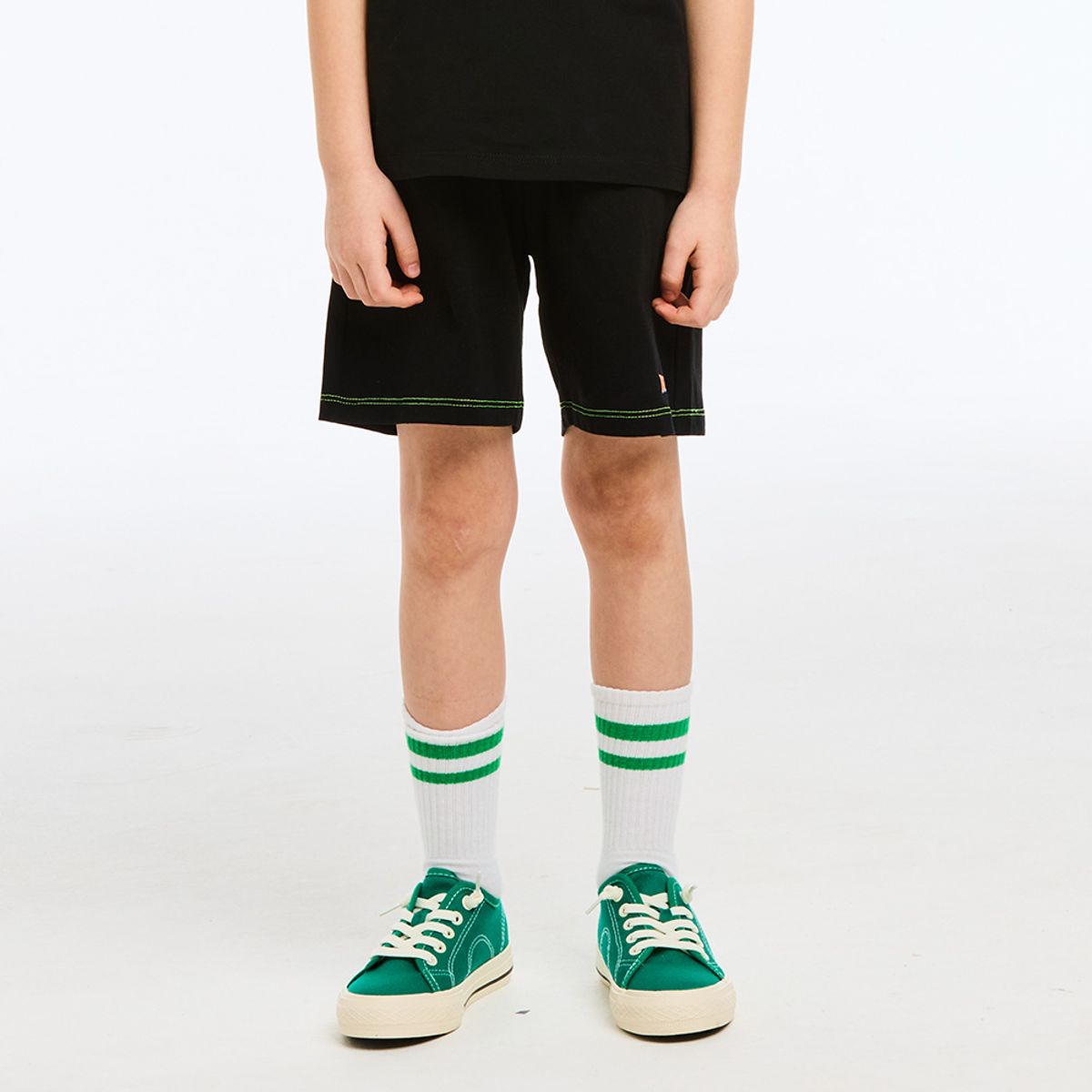베네통키즈(BENETTONKIDS) 4부 그래픽 팬츠_QATP10631BK