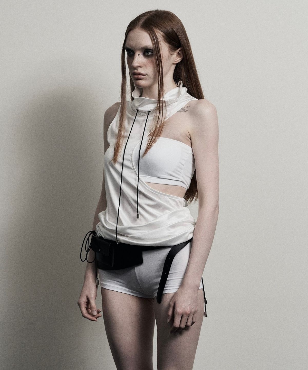 피아체(PIARCHE) CUT OUT DRESS_WHITE